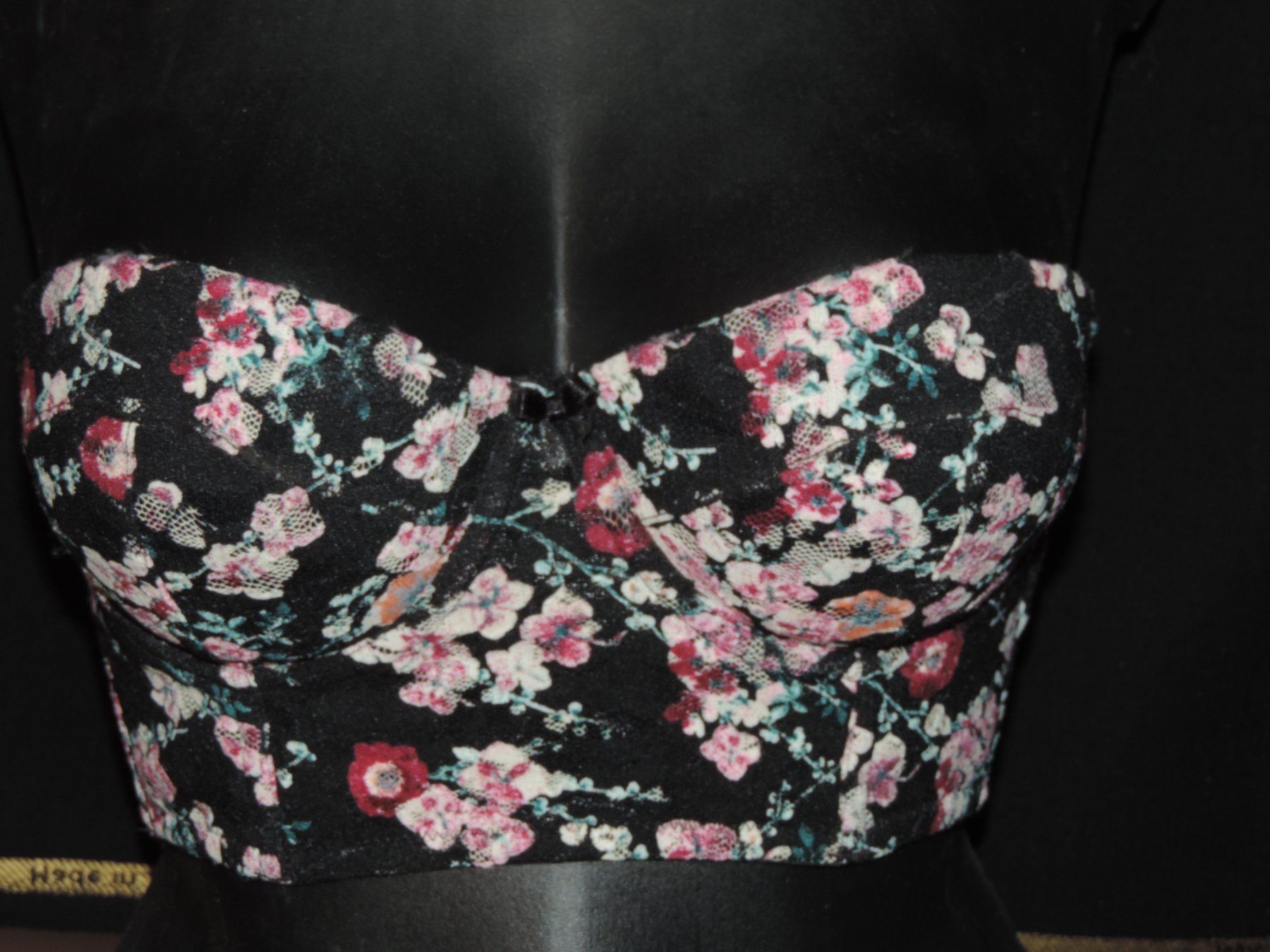 Altra biancheria intima: soutien gorge noir à fleurs – Nuovo (secondo la descrizione) da Genève venduto da Axelle333 1