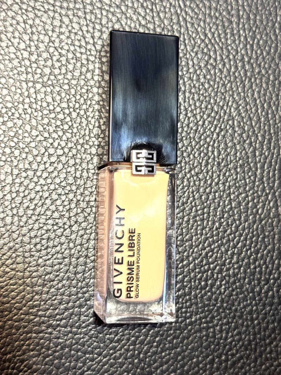Givenchy Make-up: Givenchy glow serum fondation – Gebraucht aus Carouge GE von charmettes