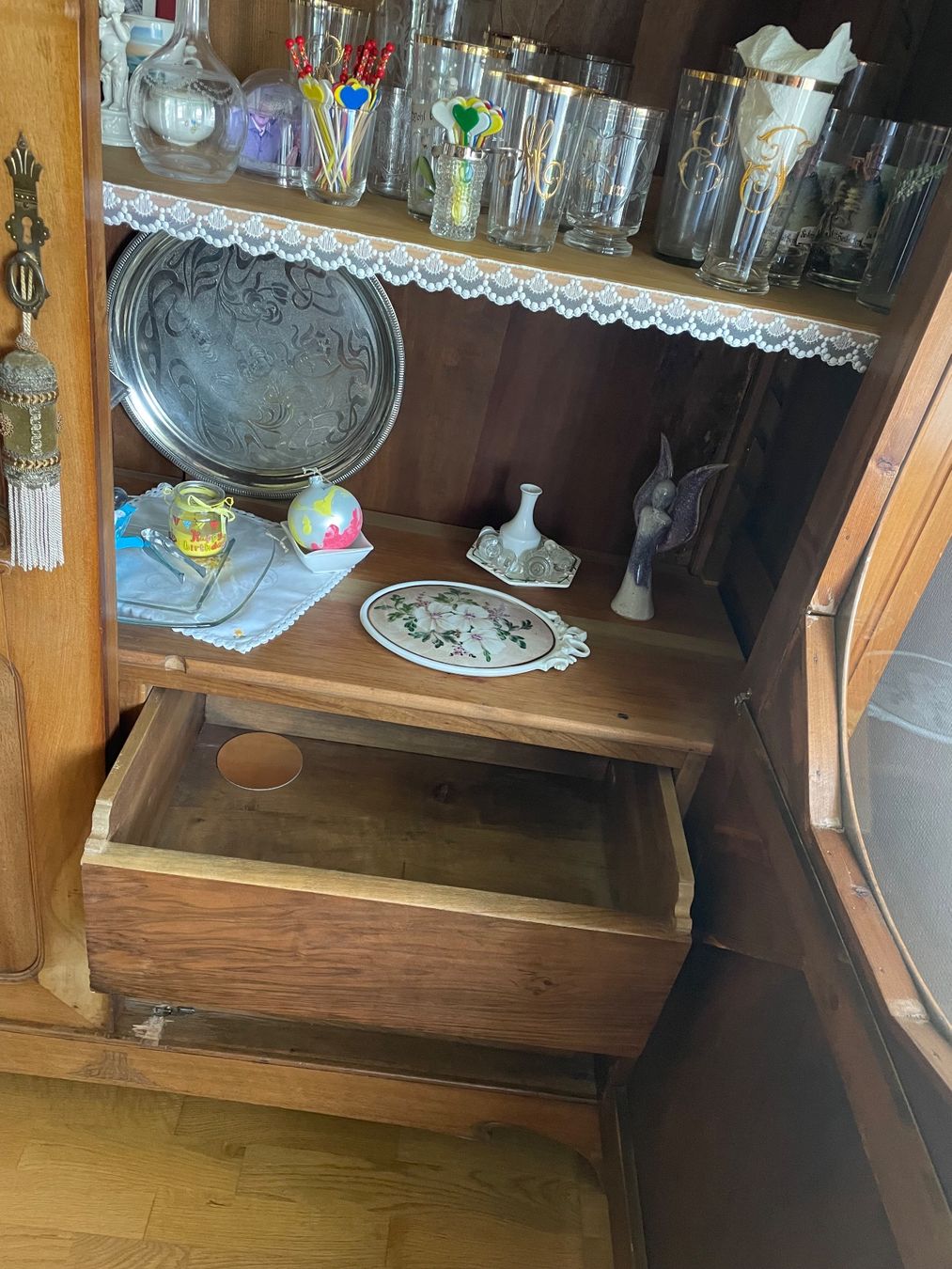 Vetrine: Jugendstil Vitrine – Usato da Engwilen venduto da Antitram4 6