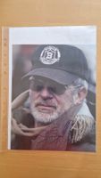 Steven Spielberg, Original Autogramm auf Foto in Farbe