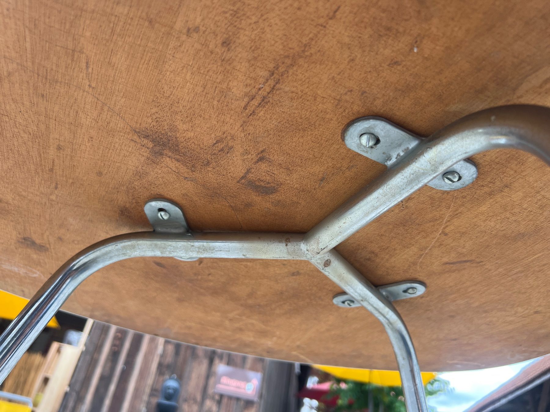 Tables: Mid-Century Tripod Couchtisch – D'occasion à Otelfingen par Yossi-68 4