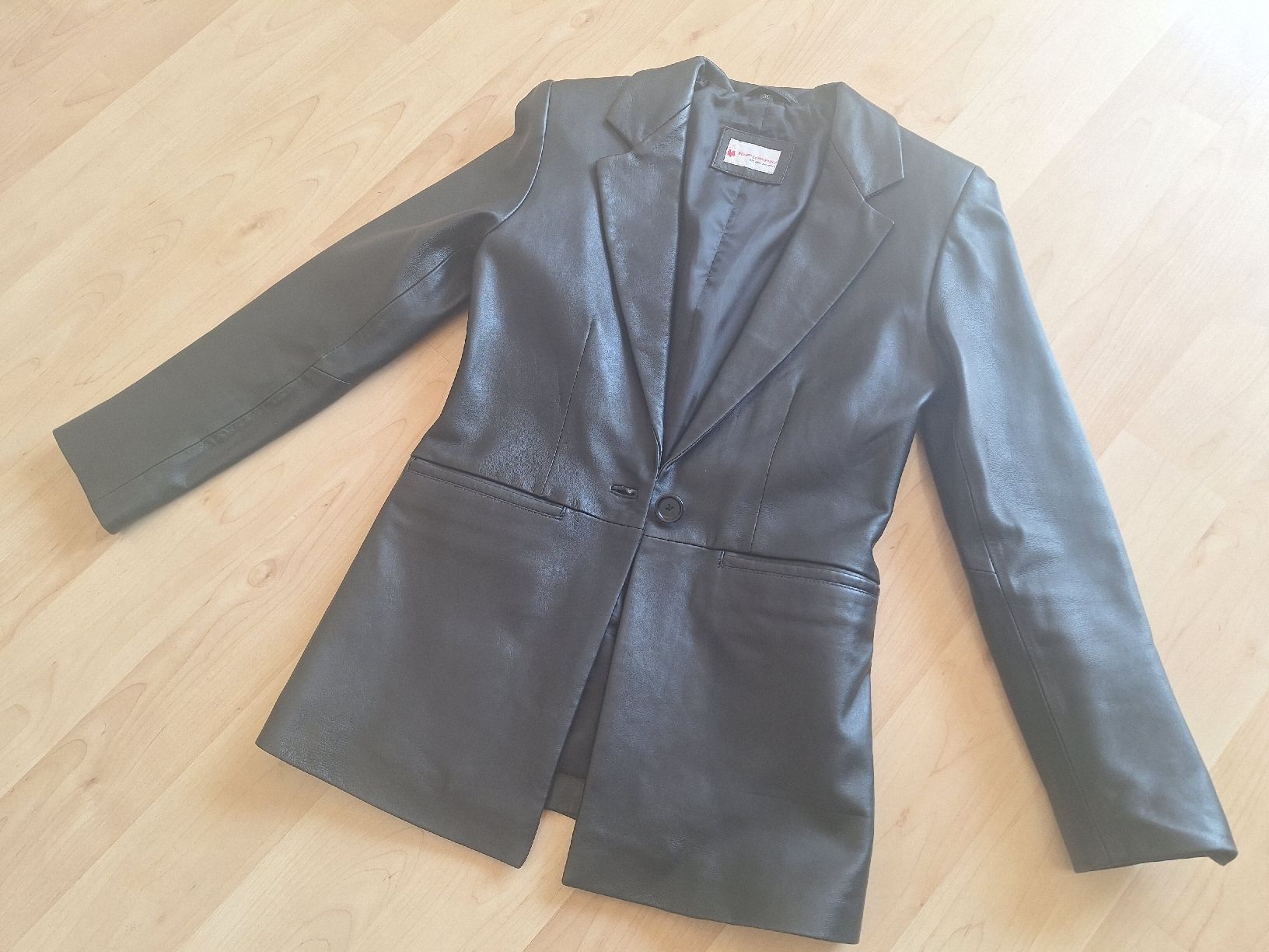 Giacche: Schwarzer Echtleder Blazer, Gr. 36 – Usato da Zürich venduto da Zelda14 5