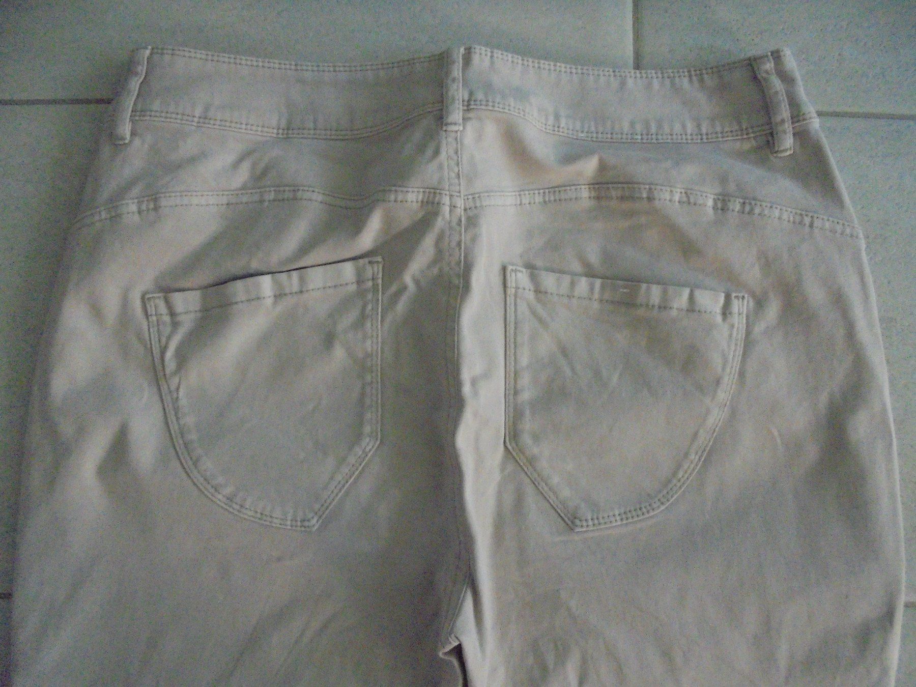 Tom Tailor Pantaloni: TOM TAILOR CAPRI-HOSE GR.31 NEUWERTIG – Usato da Rotkreuz venduto da Samballi 2