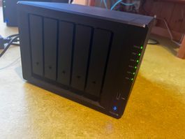 Synology Nas DS1522+ mit 1 TB SSD & 10 TB HDD 32gb RAM