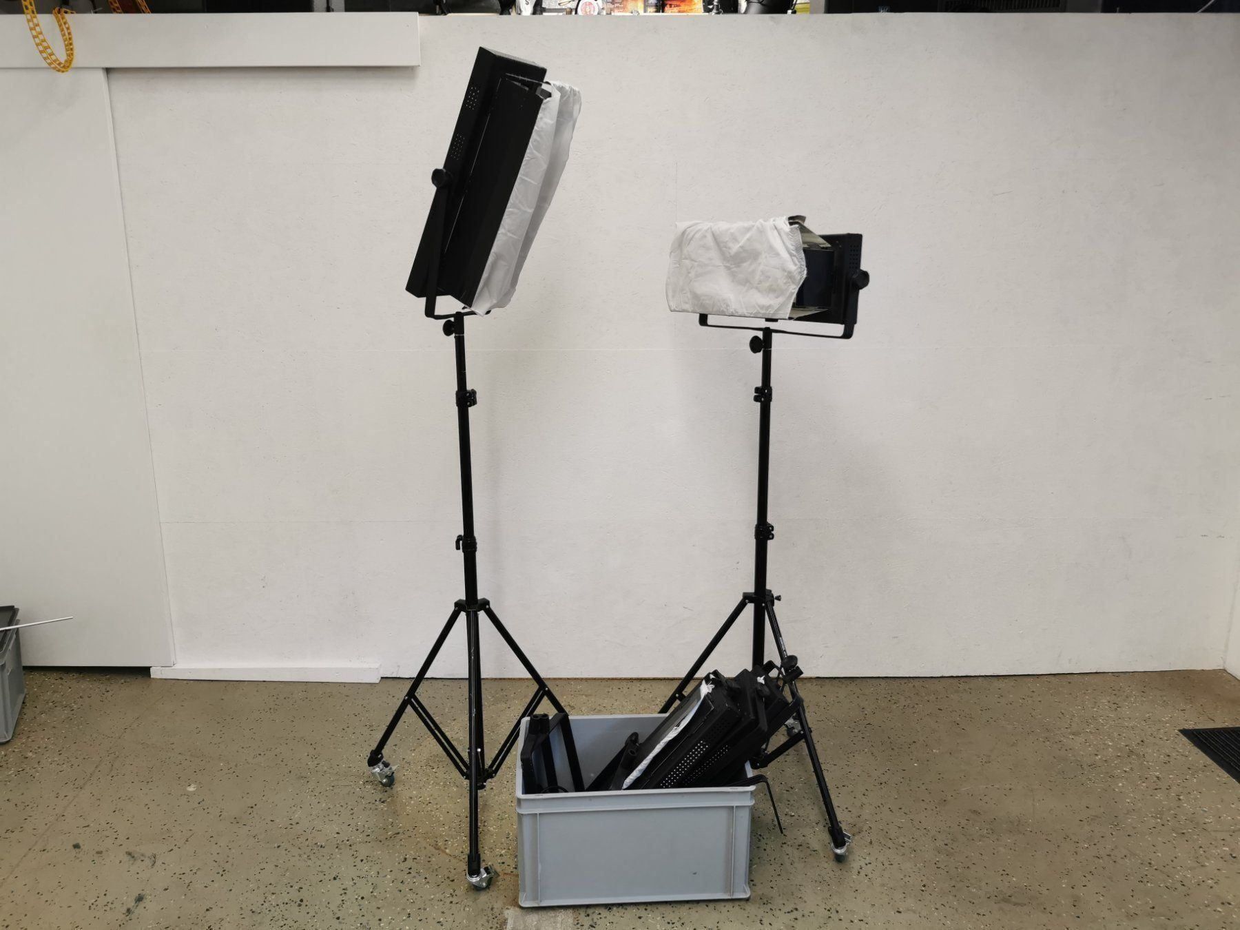 Lampade: 5x Studio Licht mit Diffusor – Usato da Zürich venduto da TrueTrade