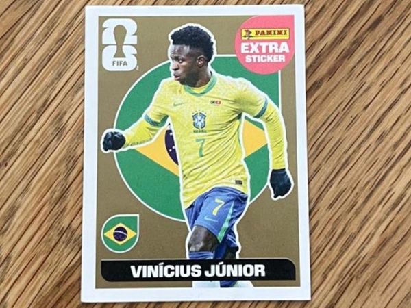 Panini Carte collezionabili: Panini Extra Sticker Vinicius Gold – Nuovo (secondo la descrizione) da Steinhausen venduto da Bobele