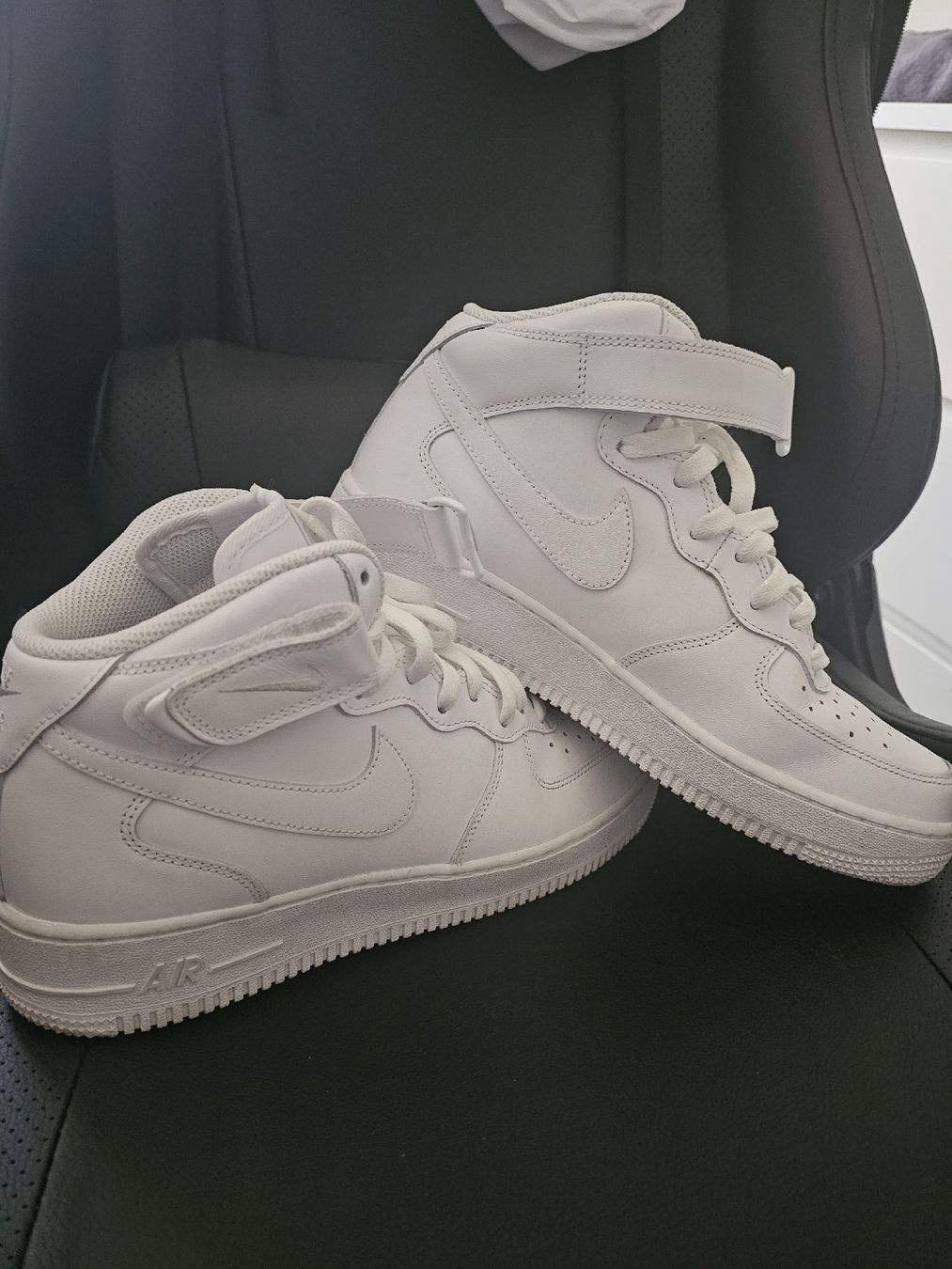 Nike Scarpe da uomo: Nike Air Force 1 High Weiss Gr. 42 – Nuovo (secondo la descrizione) da St.Gallen venduto da Labradoodle123 1