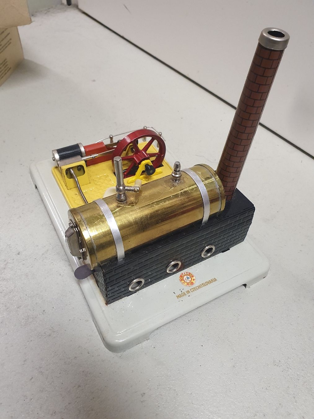 Kit di modellismo & Modellini statici: Vintage Dampfmaschine – Usato da Herznach venduto da VwGolfer 3