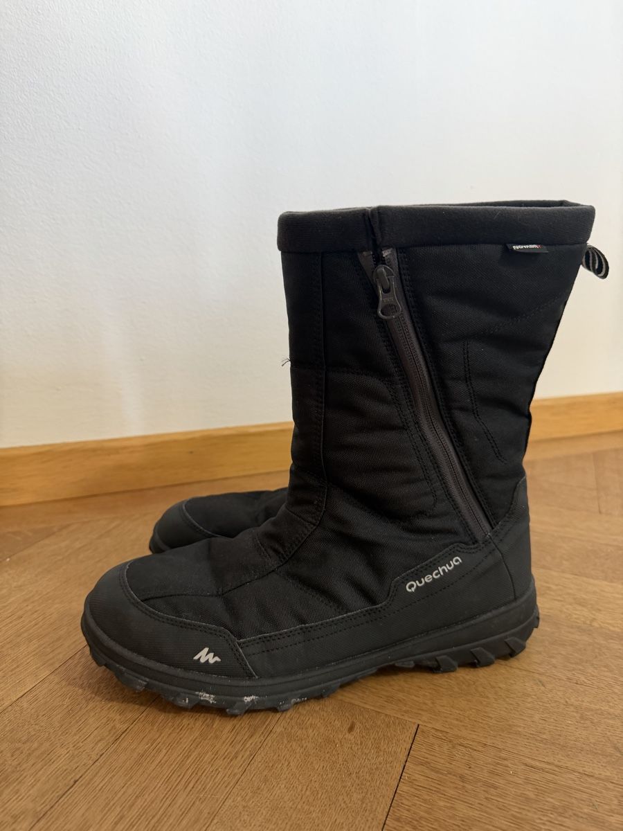 Decathlon Herrenschuhe: Stivali Quechua neri taglia 44 usati – Gebraucht aus Lugano von can_xdd8 2