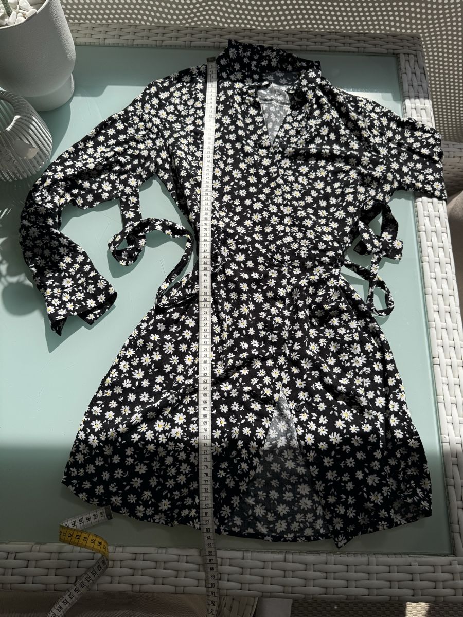 Vestiti: ✨Kleid mit langen Ärmeln Gr.38 – Usato da zürich venduto da Bailey17 7