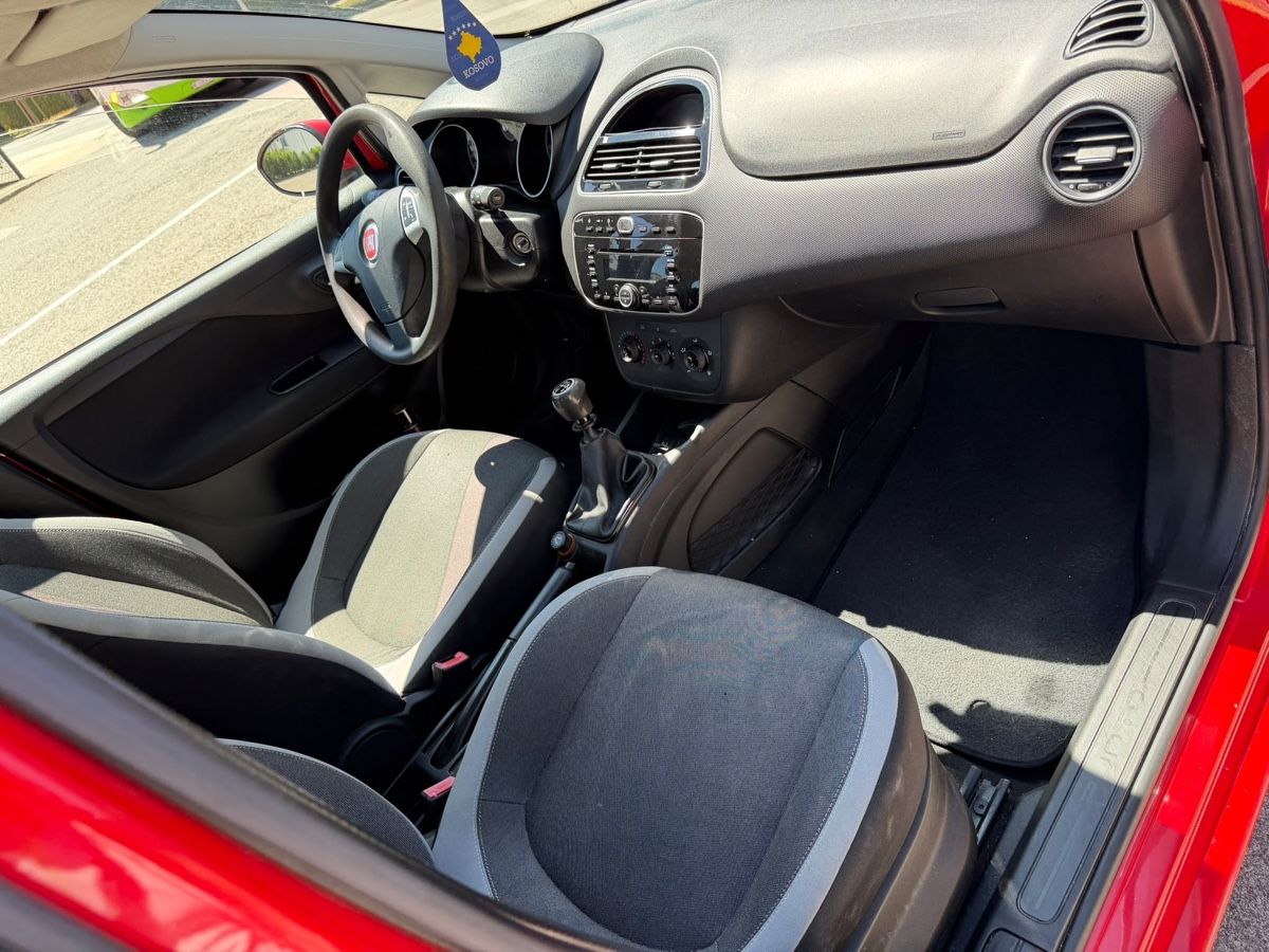 Fiat Automobili: Fiat Punto 1.4 8V – Usato da Couvet venduto da ble_l5fl 2