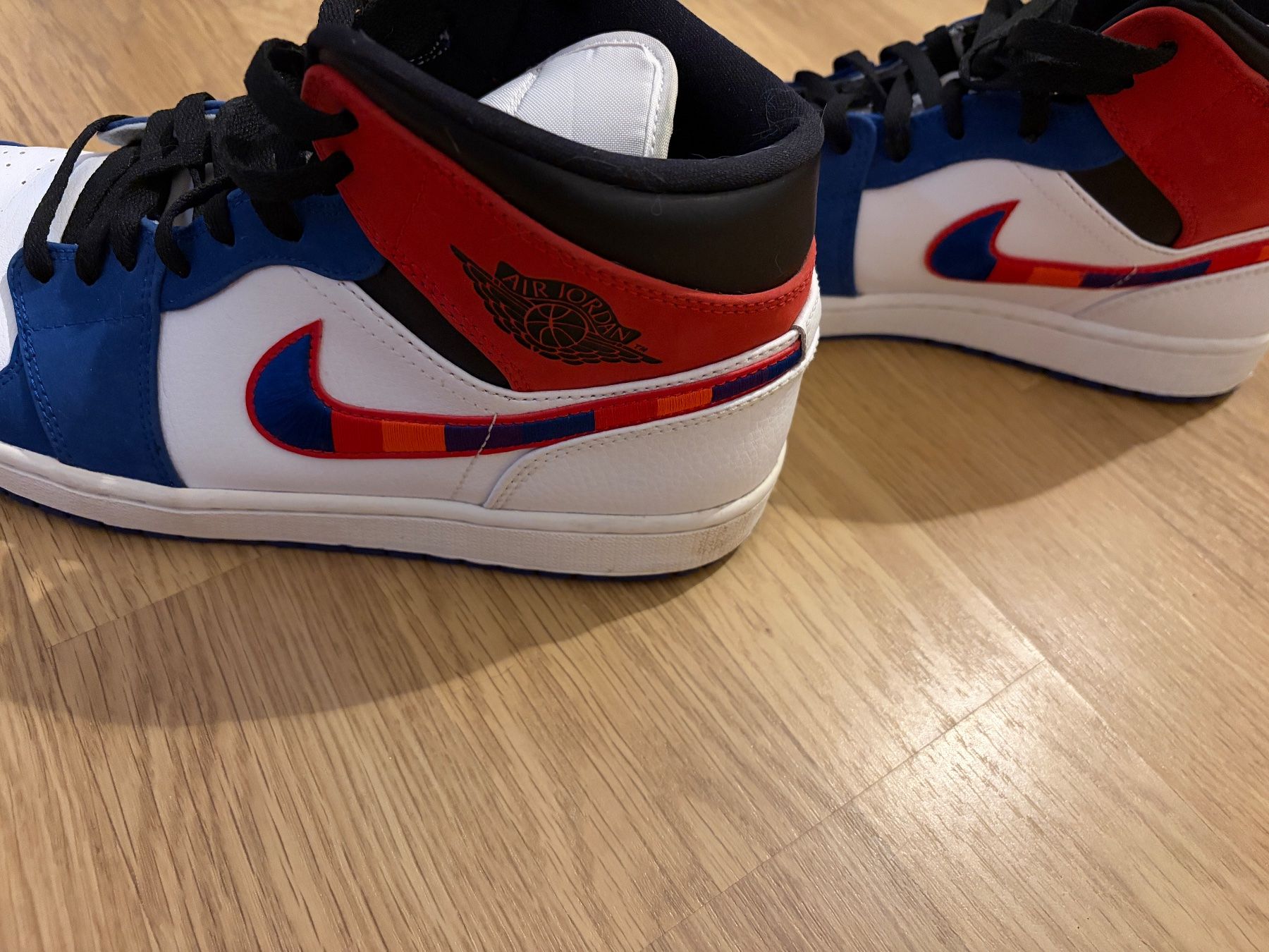 Jordan Herrenschuhe: Jordan 1 Mid Multi-Color Swoosh – Gebraucht aus Yverdon-les-bains von z_vtl1 2