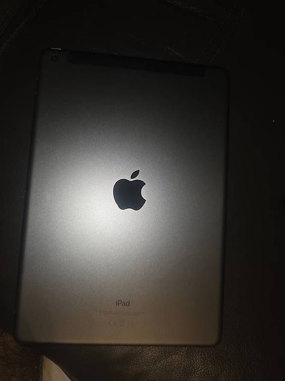 Tablet PC: Apple iPad 9. Generation 64 GB Spacegrau – Gebraucht aus Allschwil von VIP-84 3