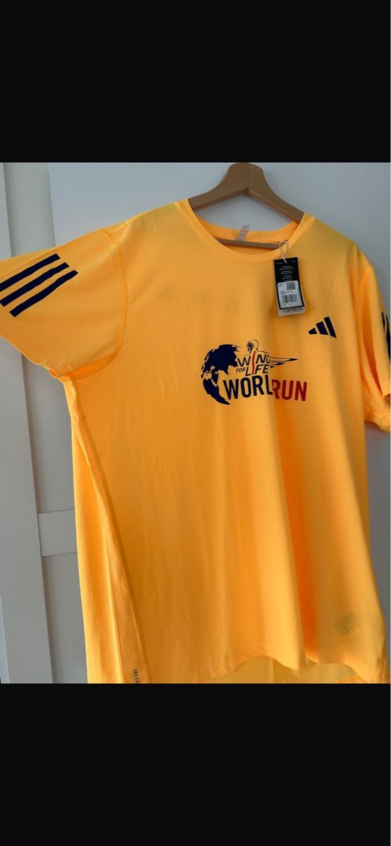 Adidas T-Shirts: Sport T-Shirt – Neu (gemäss Beschreibung) aus Sursee von pat_bqm6 2