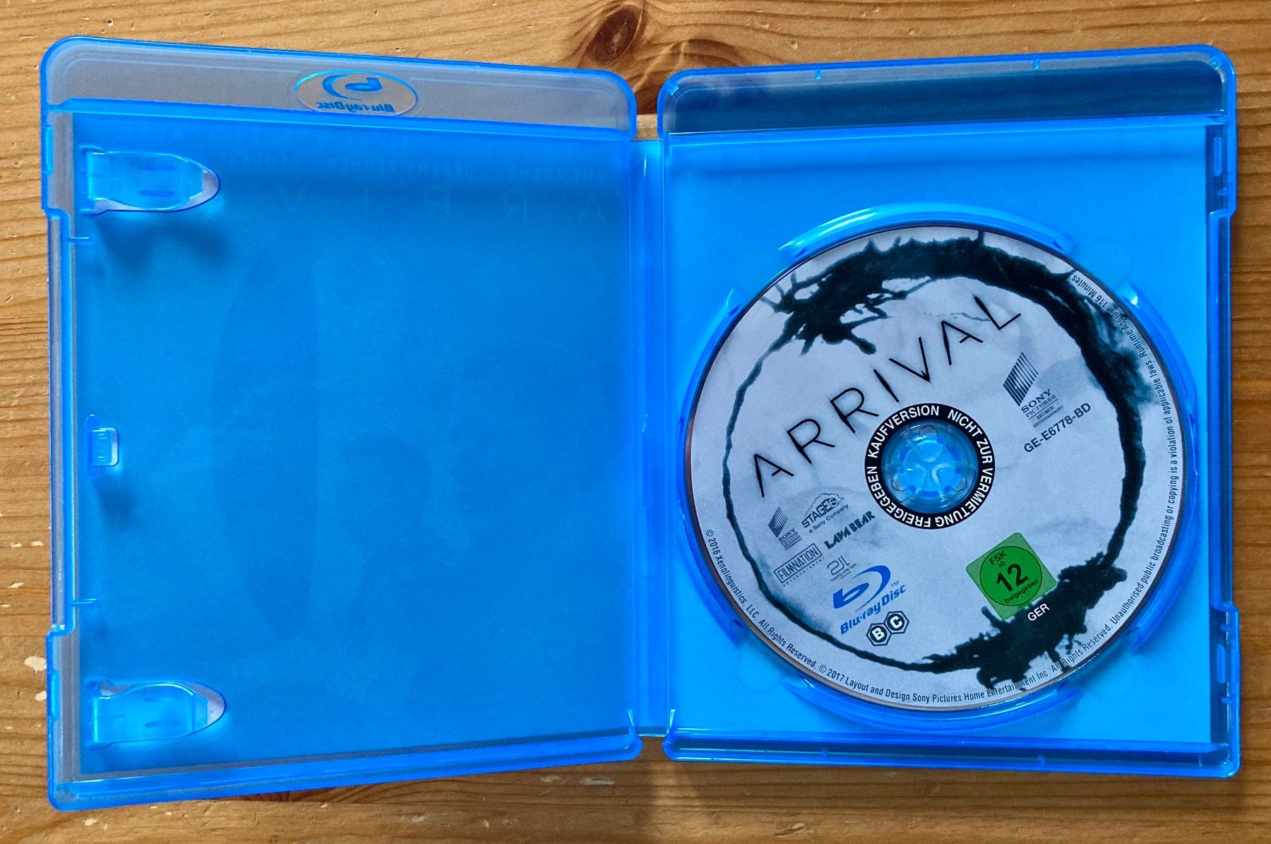 Alle DVDs: Arrival (Adams/Renner/Whitaker) – Gebraucht aus Zürich von Djmotionch 1