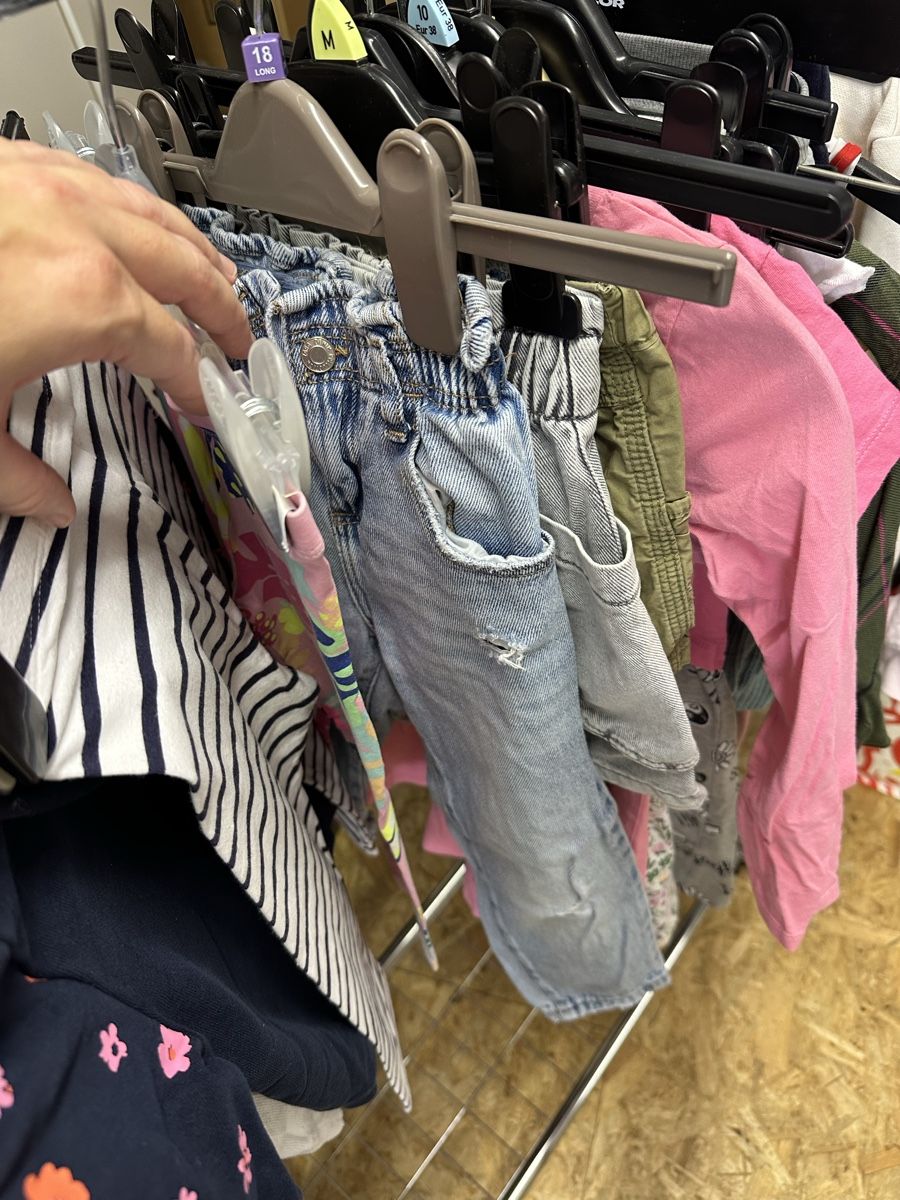 Lotti & Set di vestiti: Mädchen Kleider 35 stk – Usato da Sevelen venduto da Stopglobal. 8