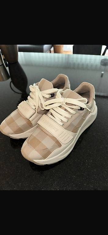 Burberry Scarpe da uomo: Burberry Damenschuhe Gr. 38 – Usato da Ennenda venduto da SAMOURAI02