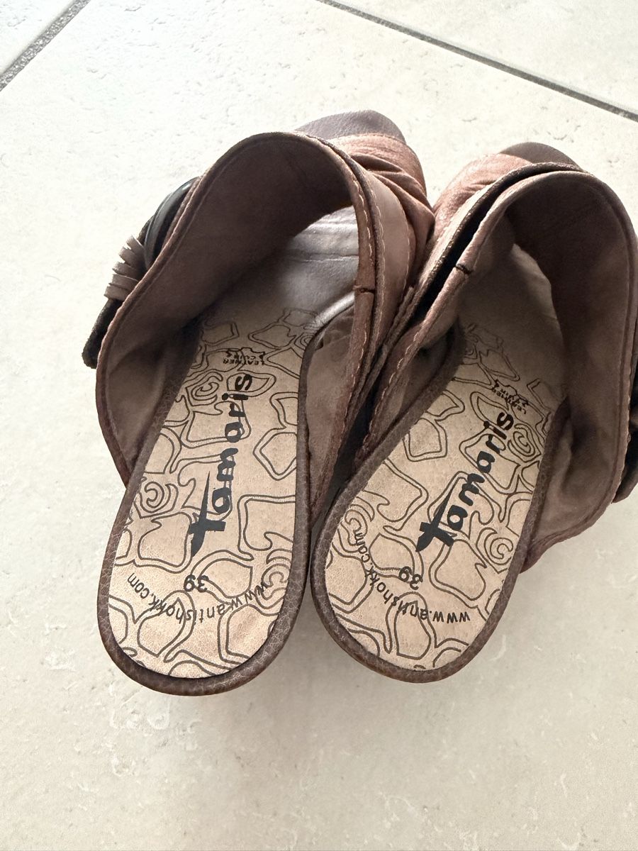 Tamaris Chaussures femmes: Pantoletten Gr. 39 Leder – Neuf (Voir description) à Greifensee par Tschappala 5