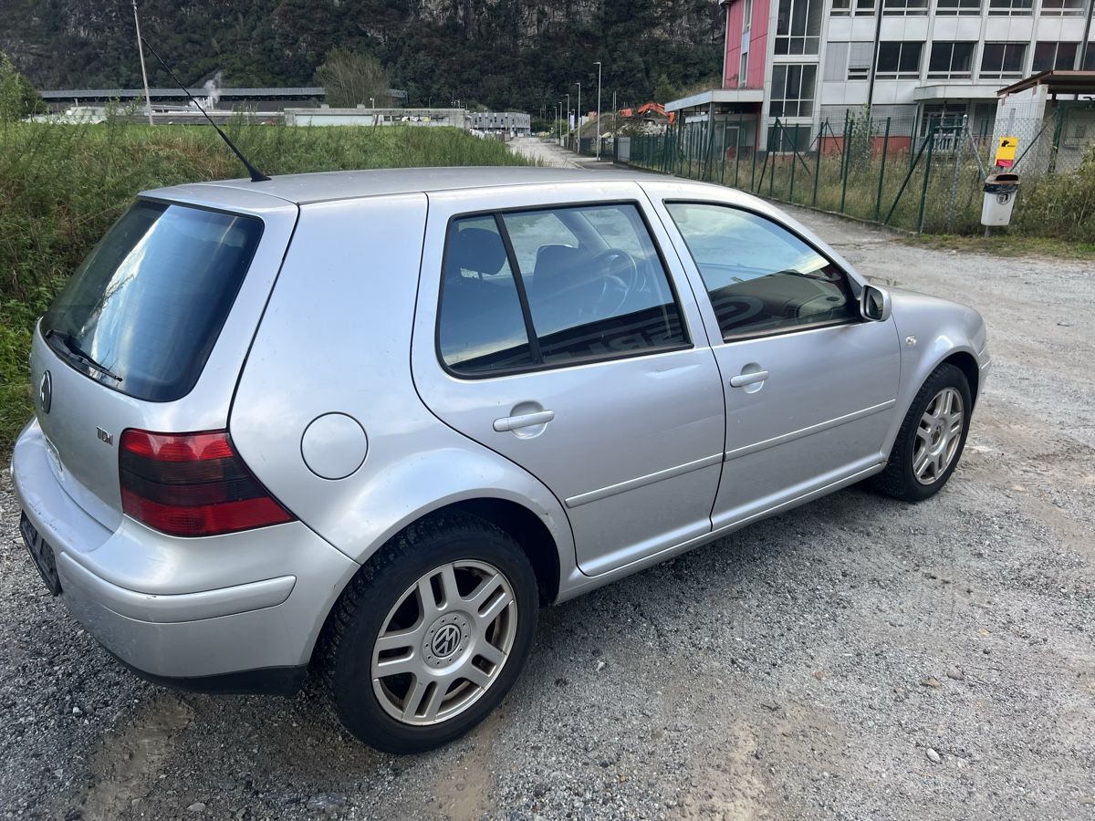VW Automobili: Golf 4 1900 tdi – Usato da Monte Carasso venduto da Alexclio 2