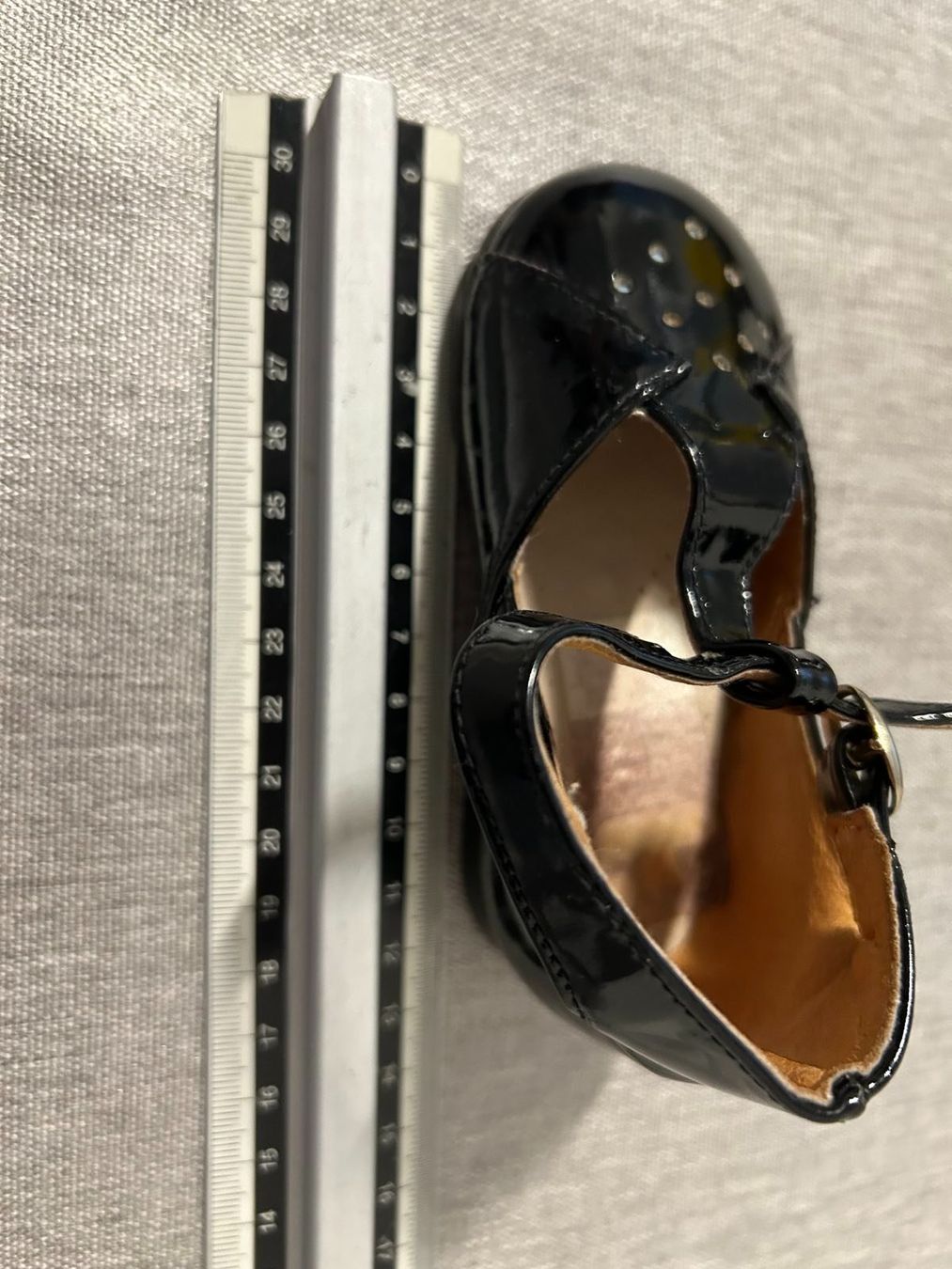 Schuhe für Mädchen: Schuhe für ein Mädchen oder eine Puppe – Gebraucht aus Wil SG von Nvik 3