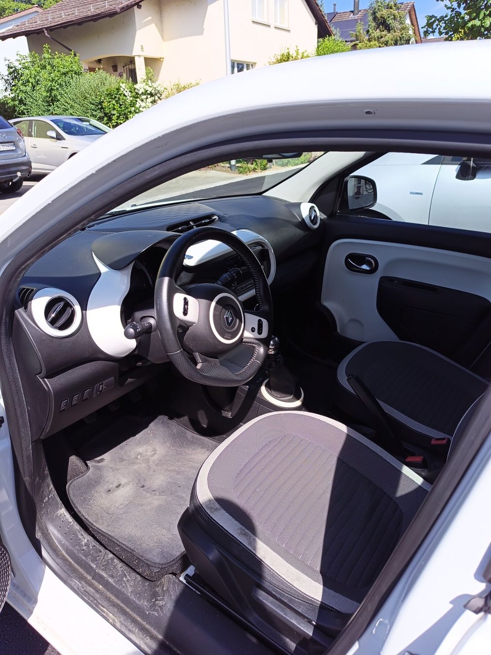 Renault Autos: Renault Twingo 2015 – D'occasion à Untersiggenthal par Gamp8 5