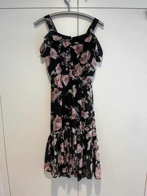Kleider: Blumen-Kleid Gr 38 💗💖💗 – Gebraucht aus Zürich von Sommersun1
