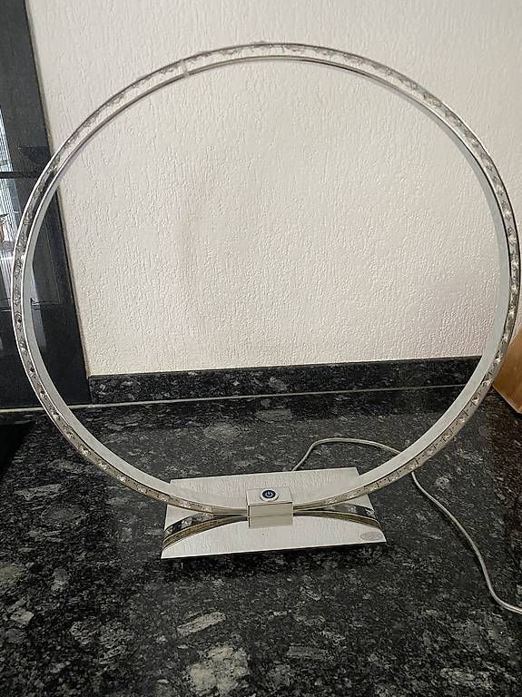 Lampade: LED Ring-Tischleuchte – Usato da Dulliken venduto da File 2