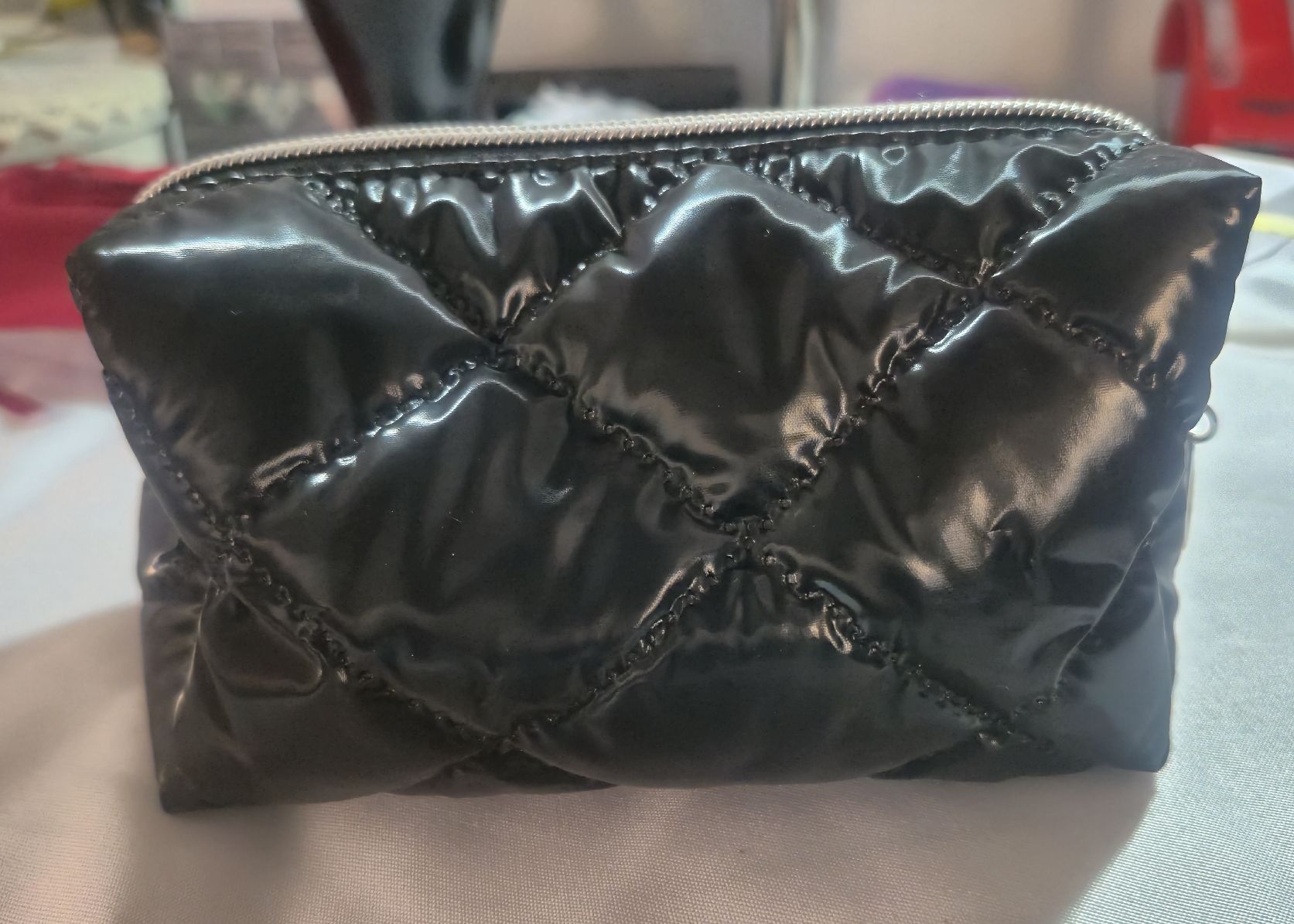 Taschen für Damen: Pochette nera imbottita trapuntata con cerniera – Neu (gemäss Beschreibung) aus Giubiasco von Stefaniav 3