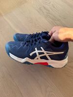 Kinder Tennisschuhe ASICS top Zustand 