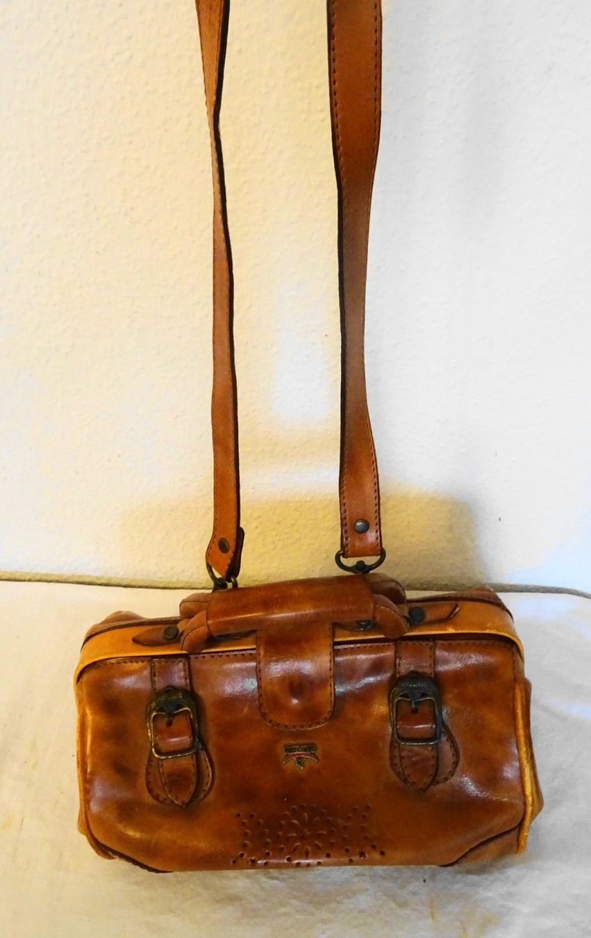 Pikolinos Borse da donna: Pikolinos Ledertasche, hellbraune Umhängetasche – Usato da Zürich venduto da Connie8 5