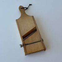 Alter verstellbarer Gemüsehobel aus Holz  33 cm