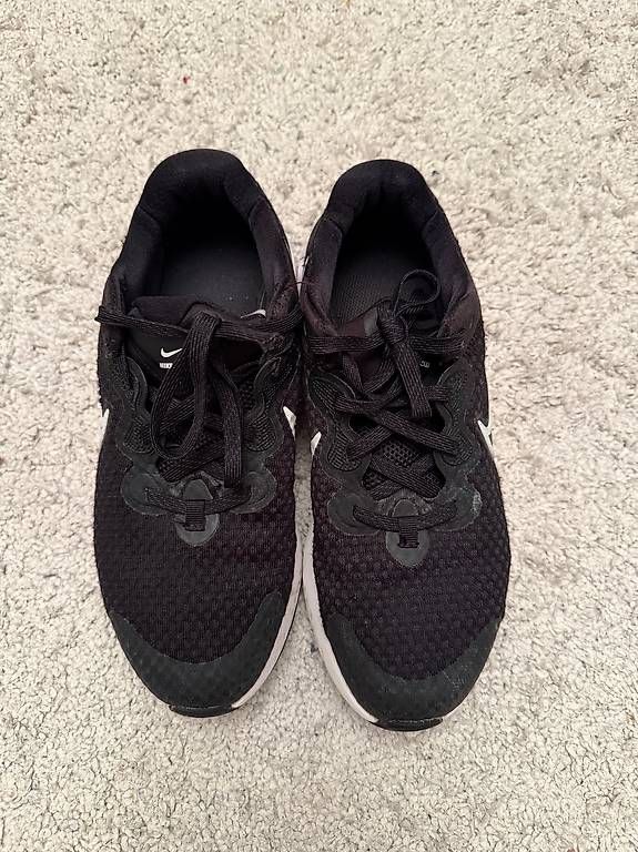 Scarpe da donna: Nike Schuhe Gr38.5 – Usato da Küsnacht ZH venduto da nat_m97w