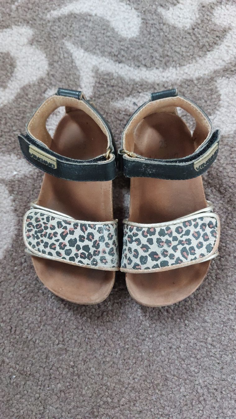Scarpe per ragazze: Vingino Sandalen mit Leoprint, Gr. 25 – Nuovo (secondo la descrizione) da Auw venduto da pet_fc8x