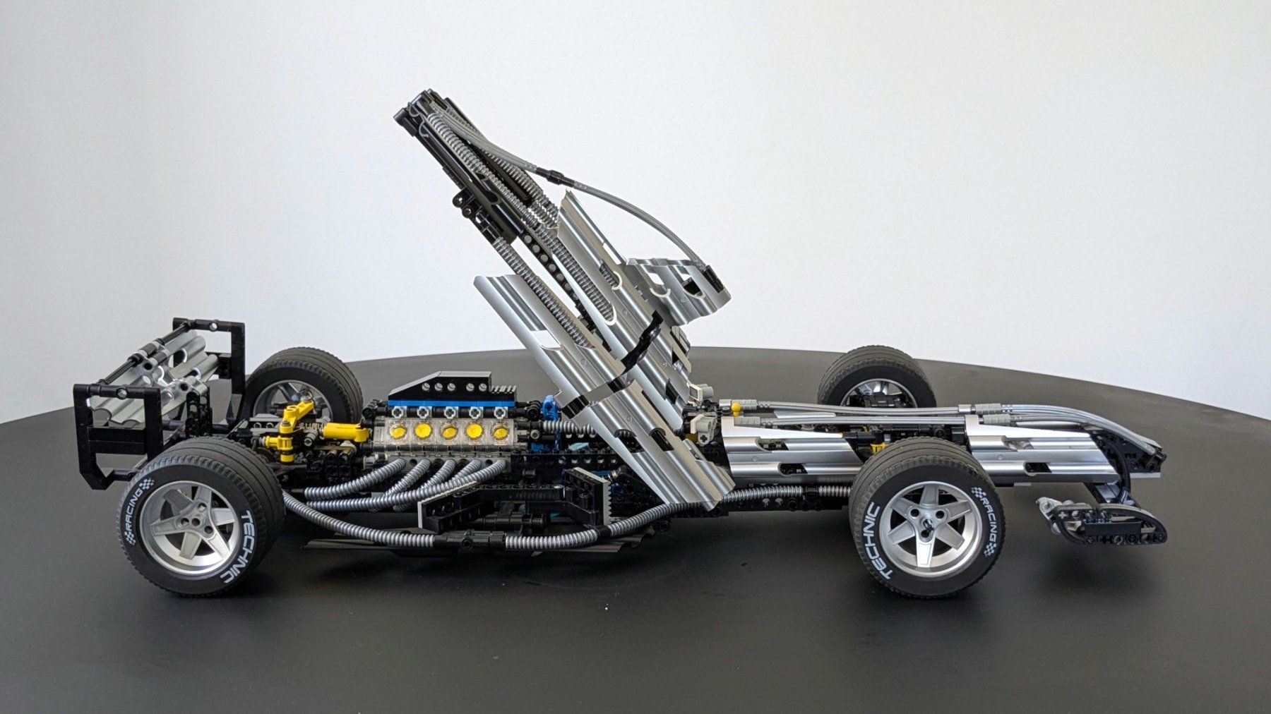 Lego Kit di costruzioni: LEGO TECHNIC 8458 - Silver Champion (2000) - – Usato da lausanne venduto da searno 5