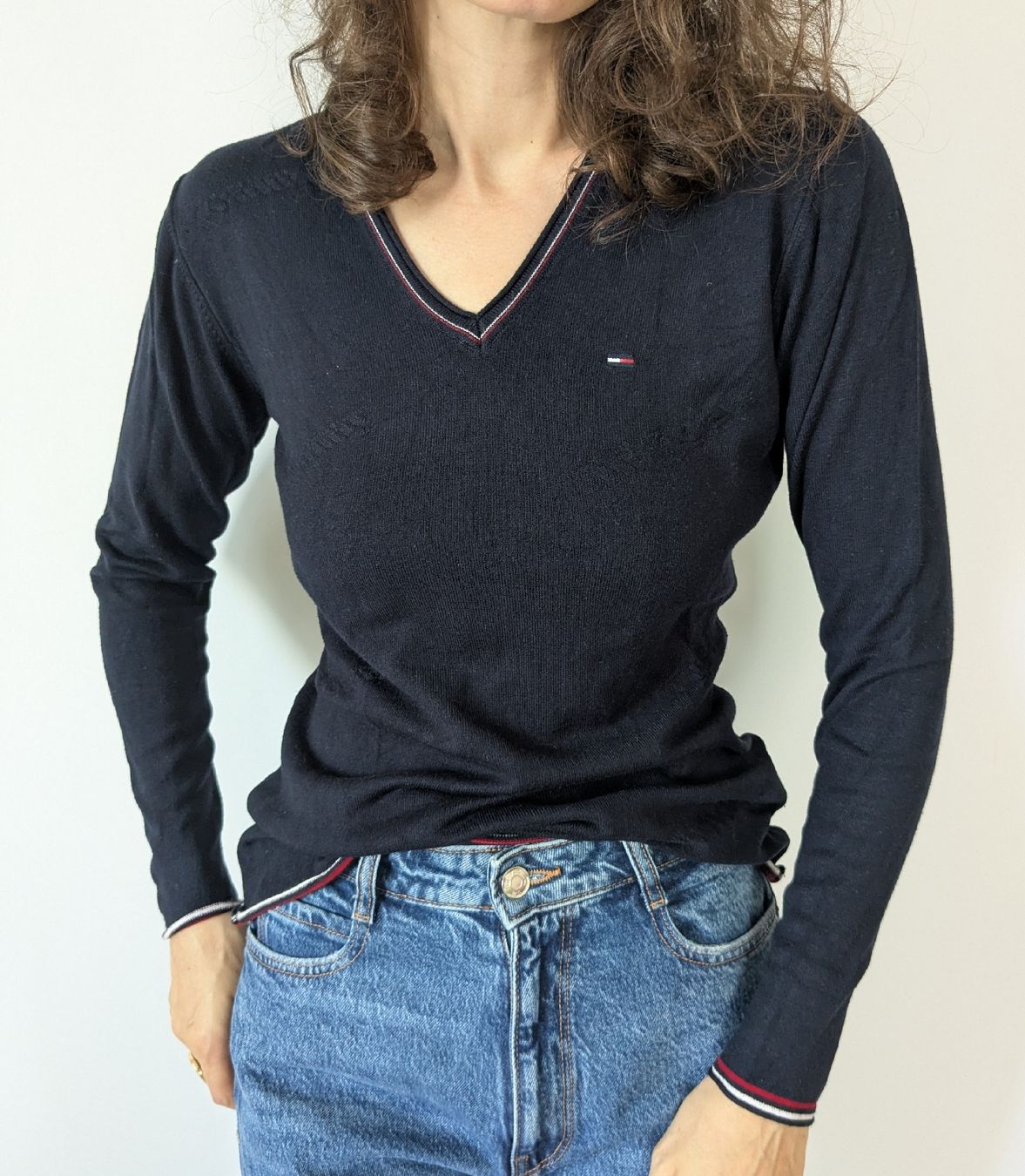Tommy Hilfiger Maglioni & Felpe: Damen Pullover Tommy Hilfiger  V-Ausschnitt M – Usato da Rorschach venduto da olg_5qq2