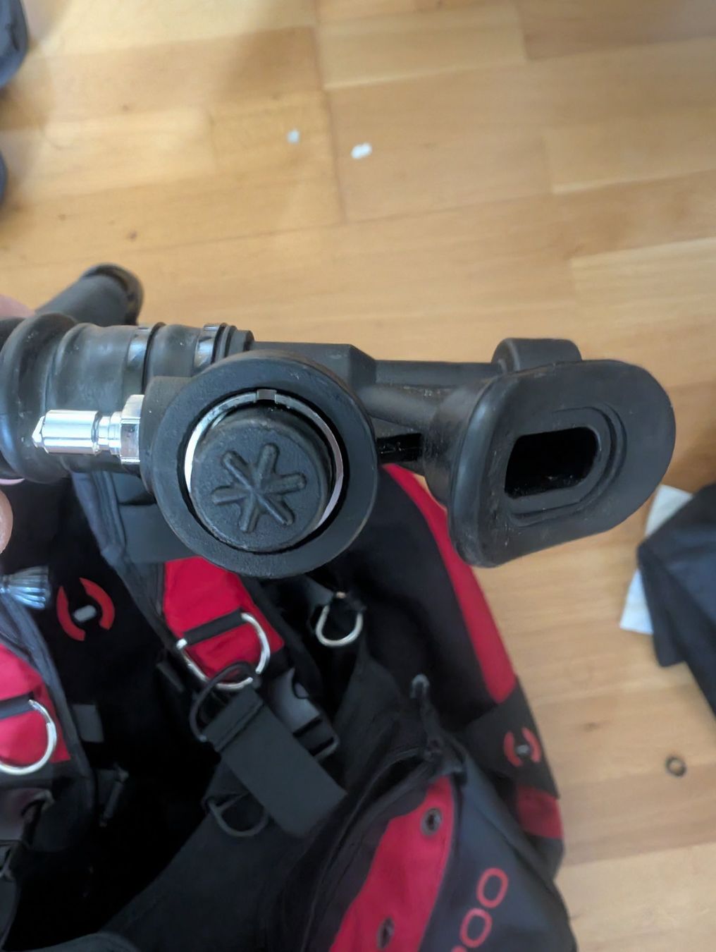 Mute per immersioni: Hollis HD200 BCD – Usato da Blonay venduto da Les_jeunes 5