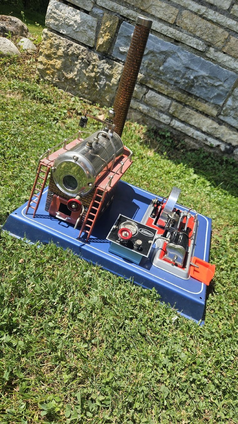 Wilesco Kits de montage: Dampfmaschine D24 EL – D'occasion à Selzach par solid10