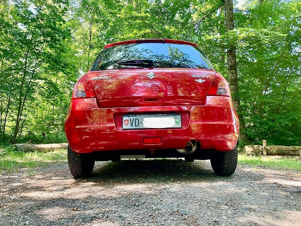 Autos: Suzuki Swift 1.3 essence manuelle – Gebraucht aus Le Château-Croix von RoccoPro 4