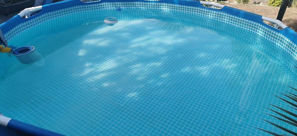Schwimmbad: Gut erhaltener Pool – Gebraucht aus Muttenz von ral_yr2d 4