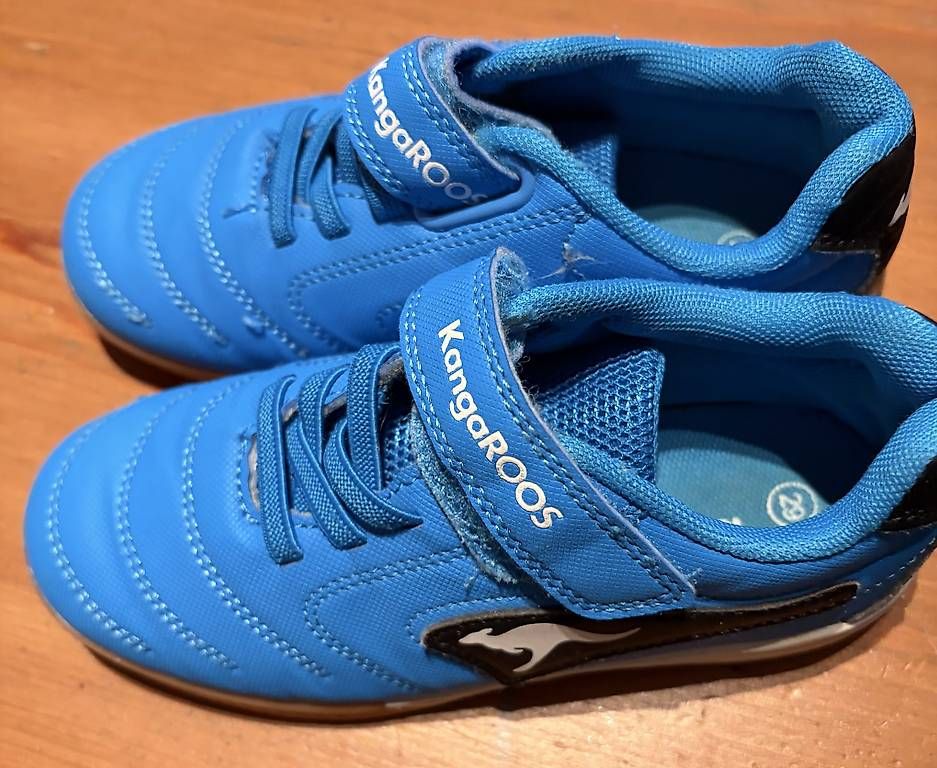 Chaussures garçon: Hallenturnschuhe grösse 29 – Neuf avec emballage d'origine à Hinterkappelen par cla_b8vk