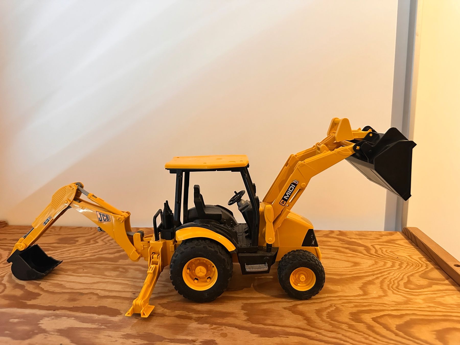 Bruder Spielzeuge: Bruder JCB Baggerlader – Gebraucht aus Hasliberg-Reuti von Migi79 3