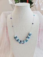 Elegante Halskette mit funkelnden Kristallen