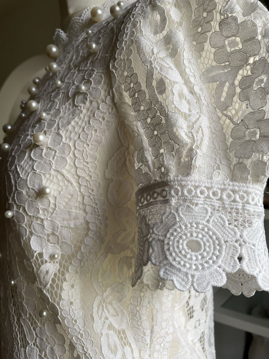 Camicette: White lace beaded blouse - size 36  Never worn – Usato da Fischbach-Göslikon venduto da Vera2109 2