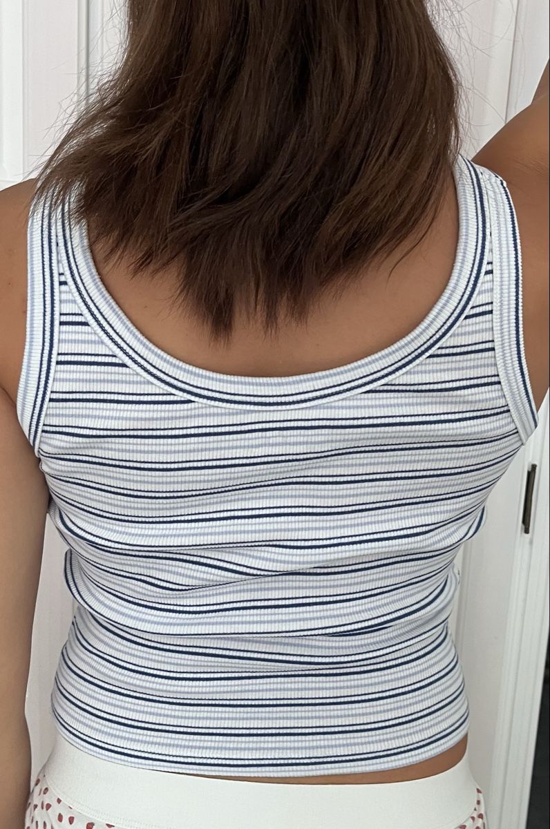 Tally Weijl Tops: Top 100% Baumwolle – Gebraucht aus Wil SG von aiy_fnm9 2