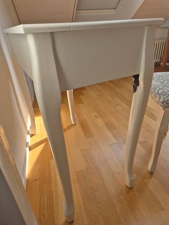 Schminktische: Weisser Schminktisch im Shabby Chic Stil inkl. Schminkhocker – Gebraucht aus Kriens von Moana89 4