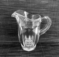 Alter Glaskrug, Pressglas