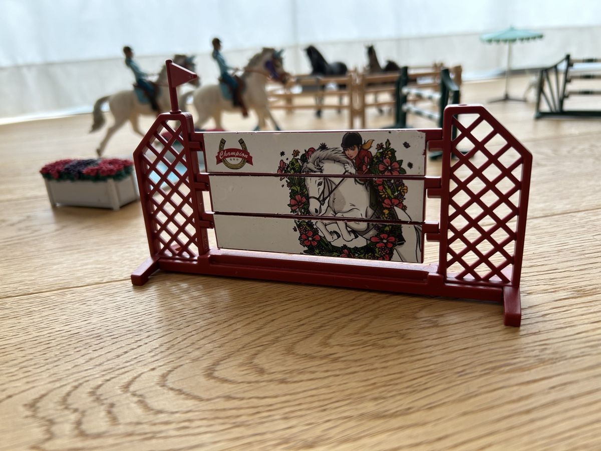 Schleich Spielzeuge: Schleich Springparcour – Gebraucht aus Rafz von  1