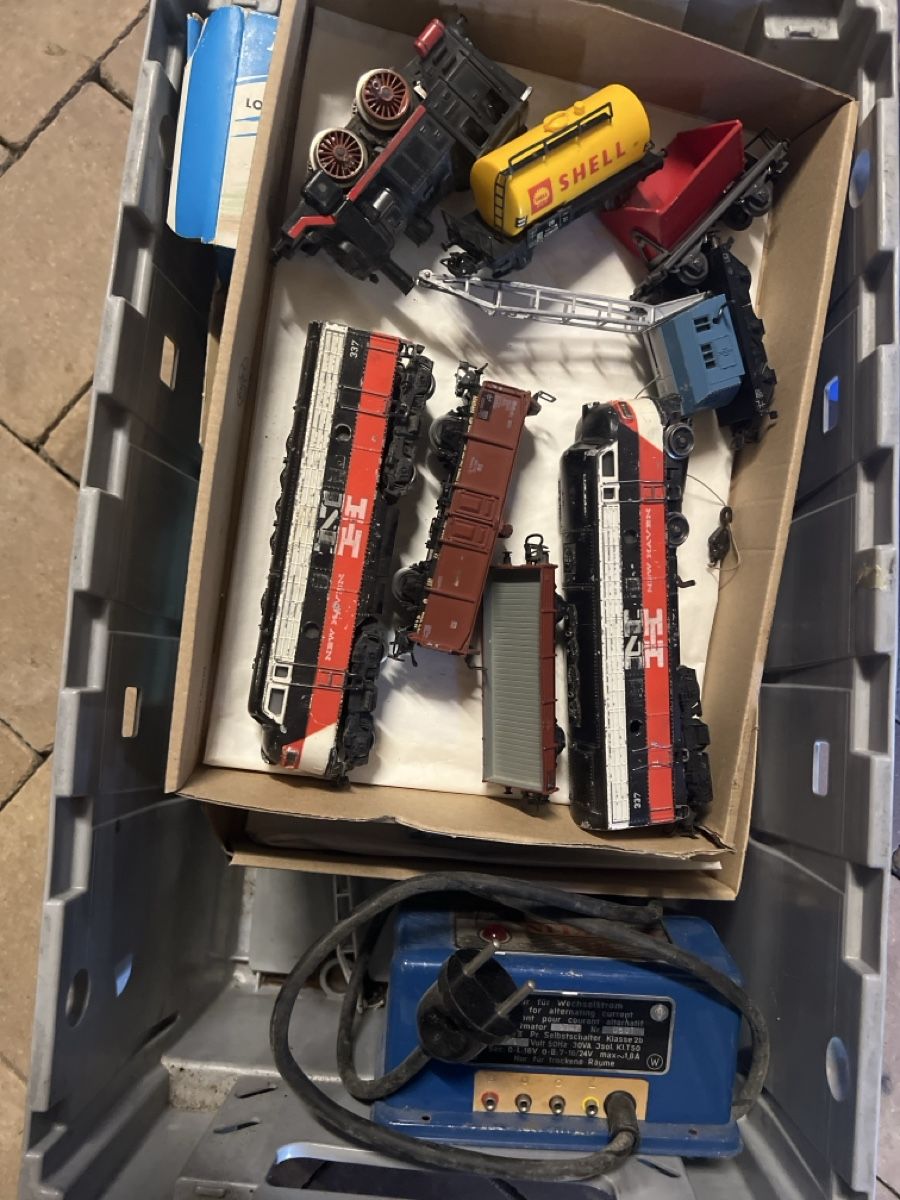 Märklin Modelleisenbahnen: Marklin Eisenbahn Zubehör Loks Konvolut – Gebraucht aus Dittingen von Bellevista 7