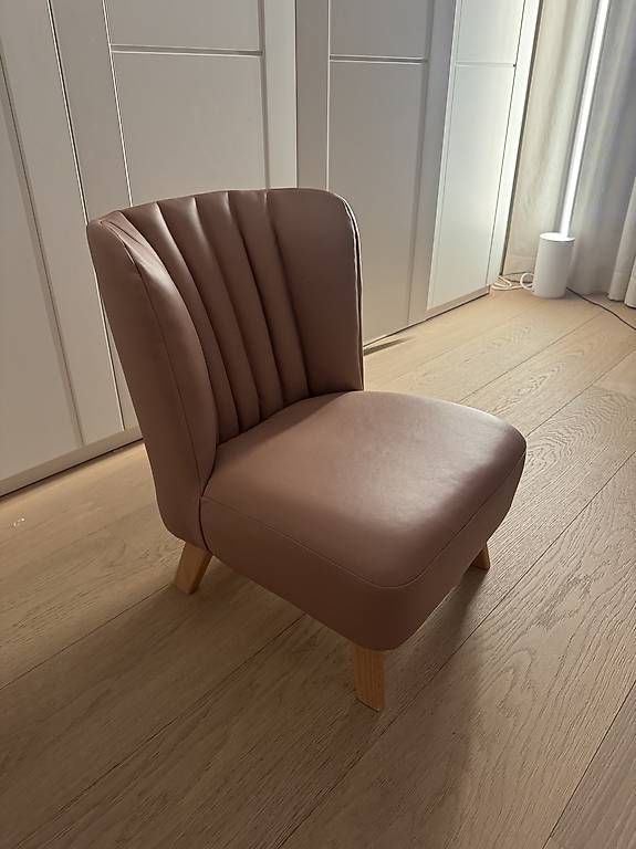 Poltrone: Kinder Ledersessel Altrosa – Usato da Winkel venduto da cel_8b5p