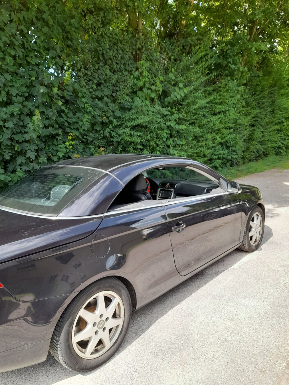 VW Automobili: VW EOS 2.0T Cabriolet schwarz 2007 – Usato da Flüelen venduto da gerry75renner01 4